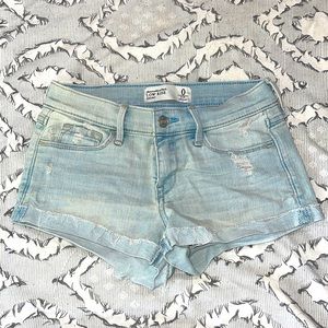 NWOT ABERCROMBIE & FITCH LIGHT WASH DENIM SHORTS